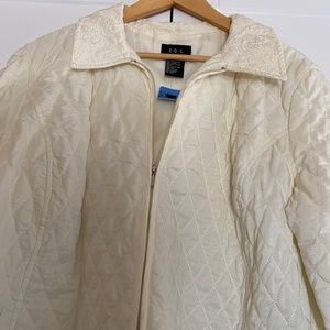 R.Q.T. Jacket Womens XL Quilted Full Zip Embroidered Light Weight Ivory